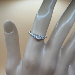 💎 Women’s Fashion Diamond Ring 💍 Size 6.5
